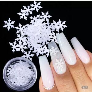 ホログラフィックネイル 雪の結晶