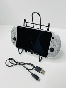 PlayStation Vita PCH-2000 シルバー