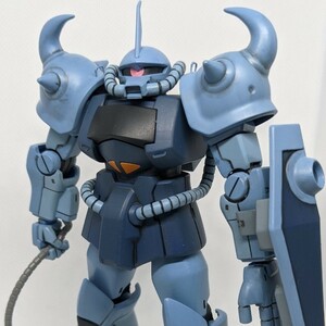  HGUC　 グフ　1/144　塗装済完成品