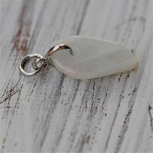 .. raw ore SV key holder pendant top charm kimono small articles small bead natural less processing jade 0.9g