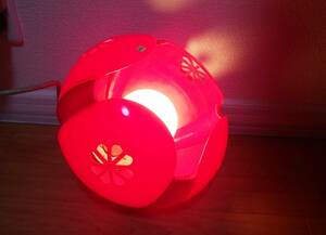 昭和レトロ レトロポップ 東芝 TOSHIBA チューリップ 照明 赤 ビタミンカラー 花型模様細工 ライト 電気 電傘 ビンテージ