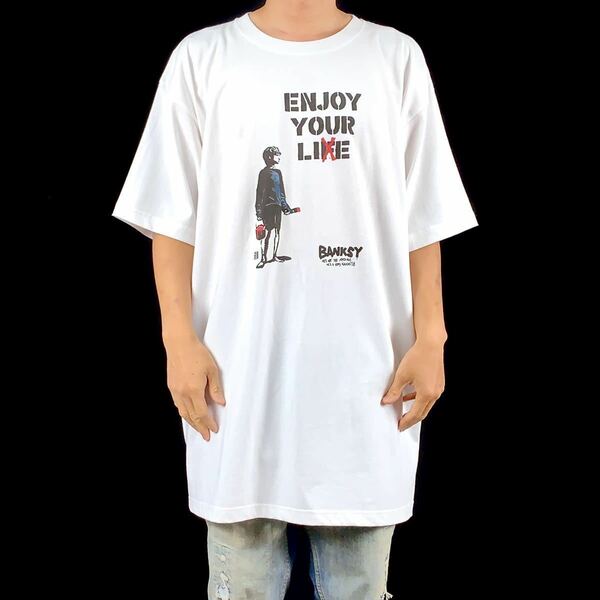 新品 BANKSY バンクシー ENJOY YOUR LIFE X ペンキ ペイント 少年 ビッグ オーバー サイズ Tシャツ XXXLサイズ ストリート アート 男女兼用
