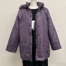 新品15884 Mサイズ ラビットファー付中綿コートジャケットミドル丈ゆったり 軽量 紫パープル レディース婦人 PARTY JOYななめボタンホール_画像6