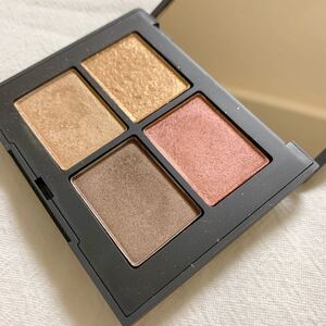 NARS クワッドアイシャドー 3974