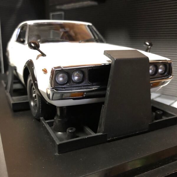 新品未展示品 京商 1/18 日産スカイライン 2000 GT-R ストリートバージョン ホワイト