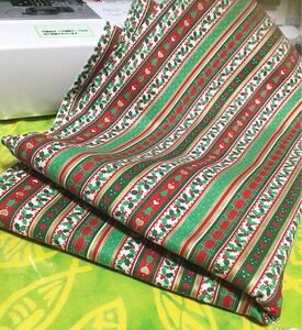 クリスマス柄の生地。計り売りいたします
