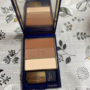 CD EFEETS BLUSH 702 EARTH TONES