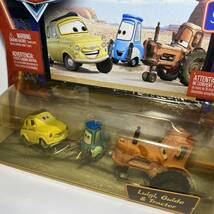 ディズニー カーズ マテル MATTEL CARS グイド ルイジ トラクター　パッケージ色褪せ黄ばみ_画像2