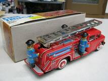 FIRE.TRUCK　はしご２段付　消防車　ブリキ・フリクション箱付　_画像3