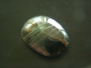 ★とちぎ屋！【ラブラドライト（曹灰長石(そうかいちょうせき)）】約７．７５ｃｔ（１．５５ｇ）★