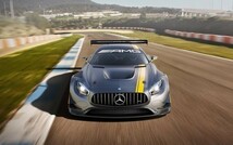 メルセデス ベンツ AMG GT3 チューニングカー 絵画風 壁紙ポスター 特大ワイド版921×576mm はがせるシール式 002W1_画像1