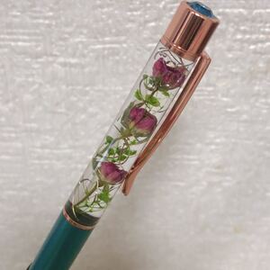 薔薇のハーバリウムボールペン