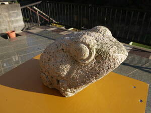 【H11219】御影石　カエル　かえる　蛙　石彫　造園　庭石　重さ約13kg
