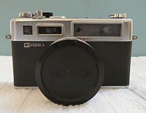 ☆10132B 【ジャンク】 YASHICA レンジファインダーカメラELECTRO35（ケース付）レトロ