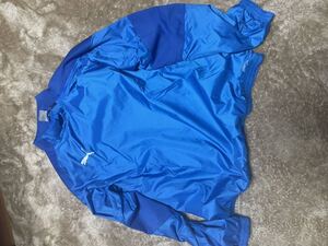 プーマ ウインドブレーカー使用有
