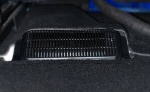 テスラ モデル3 エアコン カバー リヤシート 足元 ダクトカバー ゴミ 汚れ 防止