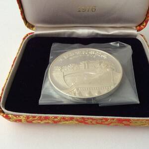 Памятная медаль в честь 50-летия императора Сёва из стерлингового серебра Сёва 51 1976 Редкая красота
