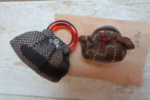 大島紬で作った小さなバッグのモチーフ*ハンドメイド*手作り*ブローチ*