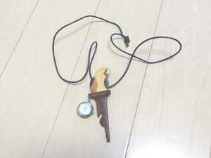 ネックレス 木製オウム ウッドチャームネックレス