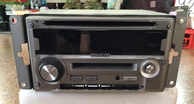 KENWOOD　中古品カーオーディオ　商品名DPX－０５５MD　配線一式