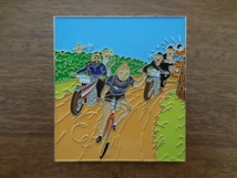 フランス☆古いピンズ 【TINTIN 自転車】レア カナダ 大きなピンバッジ ピンバッチ PINS タンタン_画像1