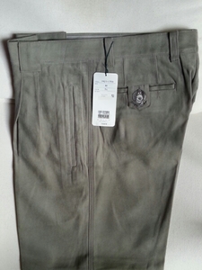  новый товар зеленый Club / мужской two tuck . способ теплоизоляция брюки / хаки W82 см /Augie вышивка имеется / обычная цена Y28600(26000+ налог )