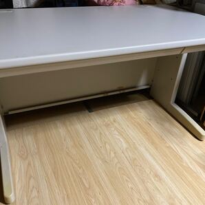 スチールデスク