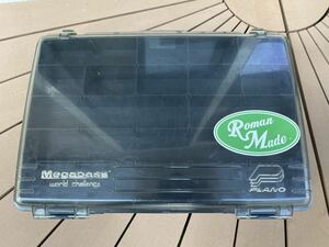  rare! rare!G-2109 pra no Megabass tackle box used beautiful goods 