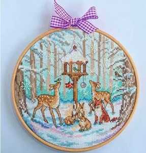 クロスステッチキット 森の中のクリスマス 雪 鹿 うさぎ きつね 18CT 刺繍 トナカイ
