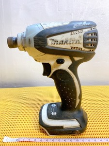 送料520円！　ジャンク扱い　makita マキタ 充電式インパクトドライバー TD132D