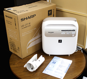 SHARP/シャープ ふとん乾燥機 UD-CF1-W ホワイト ダニ対策/消臭乾燥 プラズマクラスター 軽量 パワフル 布団 生活家電 一人暮らし 中古