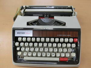  used ( junk ) BROTHER Valiant typewriter [2112-629] * free shipping ( Hokkaido * Okinawa * remote island excepting )*S