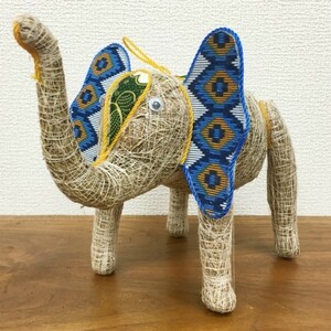 Art hand Auction お部屋の癒し 香りの木 アカールワンギ 象の人形 バリ島 ハンドメイド #3, 住まい, インテリア, 家具, インテリア, その他