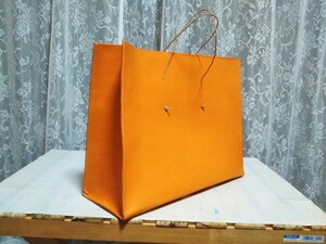 紙袋風革カバン