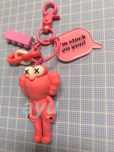 セサミ×カウズ 【ピンク】キーホルダー 可愛い セサミストリート KAWS 韓国 バッグホルダー バッグチャーム キーリング