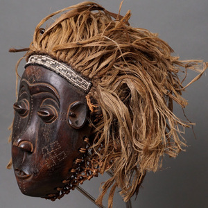 アフリカ　コンゴ　チョクウェ族　マスク　仮面　No.182　木彫り　アフリカンアート　彫刻　