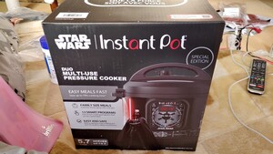インスタントポット 電気圧力鍋 スターウォーズ 限定モデル ダース・ベイダー