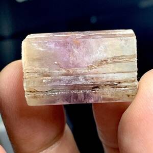 ライトパープルアラゴナイト・スペイン産紫霰石・1・17g（スペイン産鉱物標本）