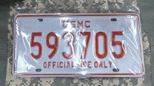 米軍　アメリカ軍　海兵隊　USMC 放出品　実物　払い下げ　ミリタリー ナンバープレートライセンス　インテリア　アンティーク雑貨　593705