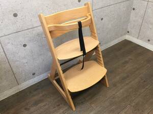 展示未使用 東京23区内激安配達 ベビーチェア 子供椅子 曲木 美品 イス 天然木高さ調節機能付き　デザイン 風格 頑丈さ 