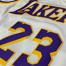 USA正規品 【M】 NIKE ナイキ NBA ロサンゼルス レイカーズ LA LAKERS レブロンジェームズ 背番号23 オーセンティック バスケシャツ 白_画像3