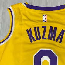 USA正規品 【XL】 NIKE ナイキ NBA ロサンゼルス レイカーズ LA LAKERS カイル クーズマ KUZMA ＃０ オーセンティック バスケシャツ GOLD_画像6