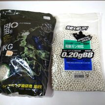 1LD40【未使用+おまけ付き】S&T 6mm 超精密バイオBB弾 0.20g 約5000発(ST-BBB-020-KG)+0.2gBB　開封済・残り約1000発程　電動ガン対応_画像1