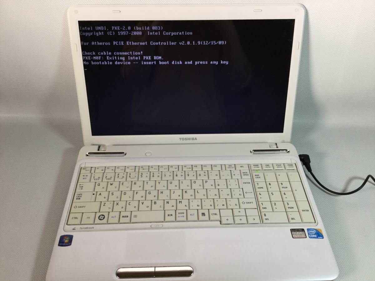 東芝 dynabook T350 T350/56BW PT35056BBFW [リュクスホワイト