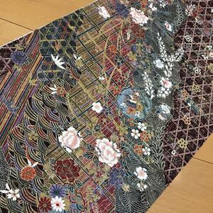 ★着物ハギレ 草花雪輪金彩 茶半身頃★ 177 吊るし飾り 古布 正絹 お人形