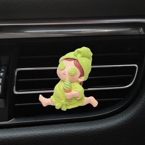【新品】自動車エアコンの吹き出し飾り 香り付き 緑-アイスクリーム