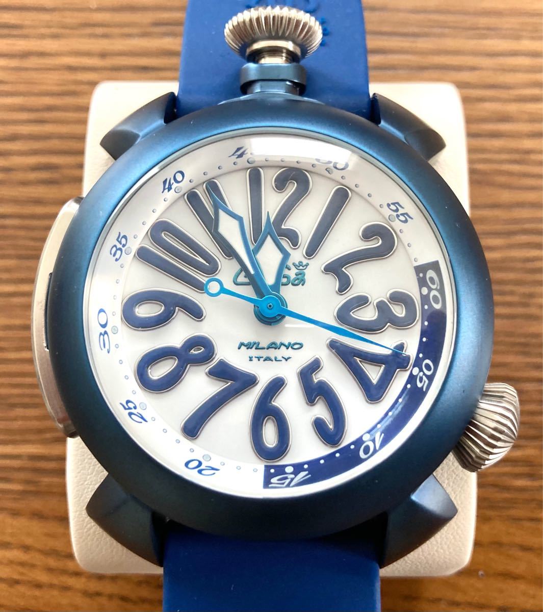 午前12時前のご注文は当日発送 ☆新品電池交換済美品☆GaGa MILANO