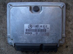 * Benz V280 W638 V Class 98 year 638280 engine computer -( stock No:A05539) (5294) *