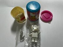 HELLO KITTY キティーちゃん　白 ①　メタリック？　23年くらい前　長期ストック品_画像1