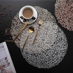 クリスマスコーデ☆ クリスマスインテリア ランチョンマット 4枚セット オシャレ 新品未使用 送料無料 テーブルコーデ 北欧風